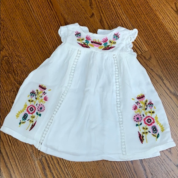 Artisan Ny Other - host pick 💘🧸White summer dress